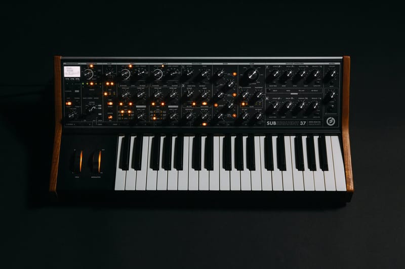 Moog Subsequent 37