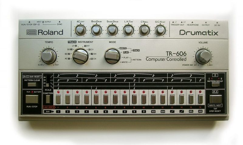 Roland TR-606